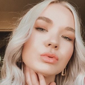 Meet your Posher, Elisha